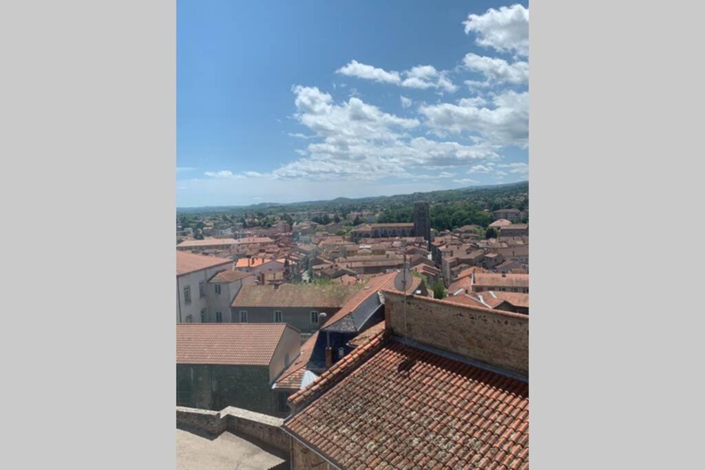 La Providence, Surplombant La Ville Montbrison Exterior foto