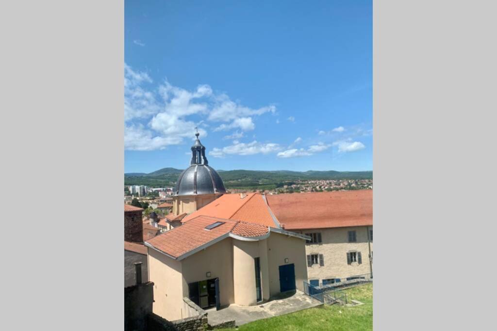 La Providence, Surplombant La Ville Montbrison Exterior foto